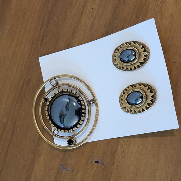 Designer Patricia Locke Hematite Crystal Jewelry Brooch and Clipon Earrings - Picture 3 of 12